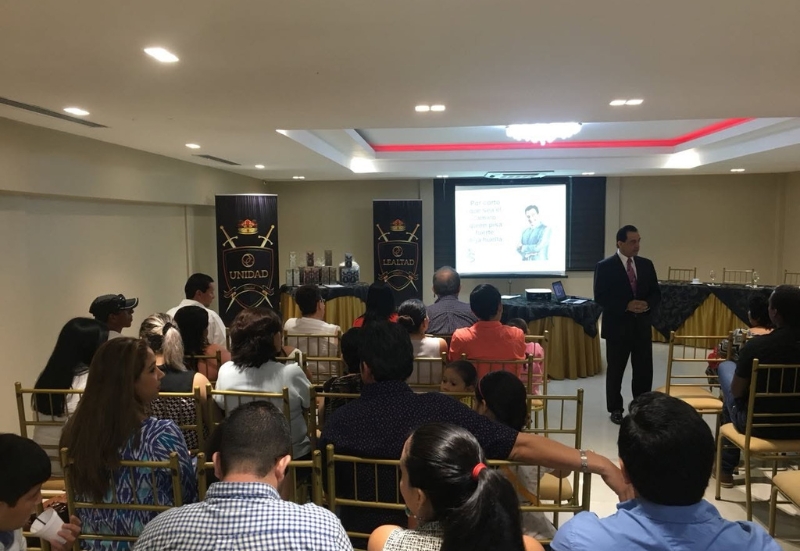 Dr. John Sachtouras lecturing university students on leadership and entrepreneurship